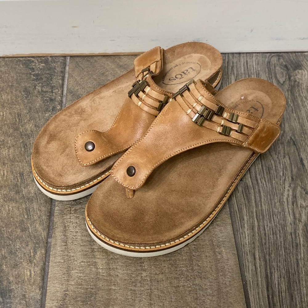 Taos brown leather thong sandals size 8-8.5.